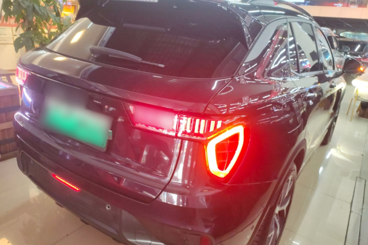 领克01 EM-P 2021款 1.5TD PHEV Halo车身外观7