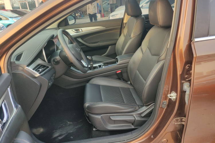 长安 逸动 2018款 1.6L GDI 手动时尚型中控内饰19