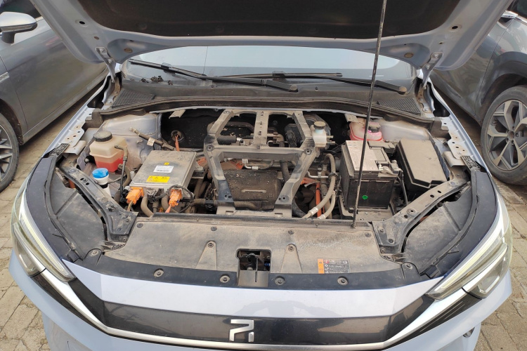 飞凡汽车 飞凡ER6 2021款 新动版 620km 智享版机舱底盘24