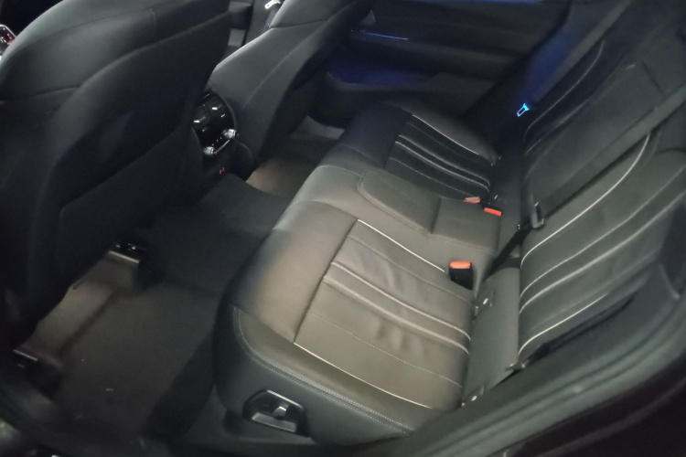 宝马6系GT 2021款 630i M运动套装中控内饰21