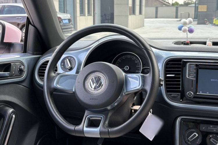 大众 甲壳虫 2018款 180TSI 尚乐型中控内饰7005