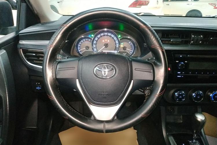 丰田 雷凌 2014款 1.6G CVT精英版中控内饰13