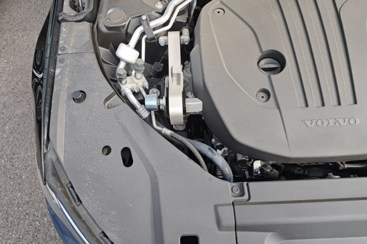 沃尔沃S90 2025款 B5 智远豪华版机舱底盘25