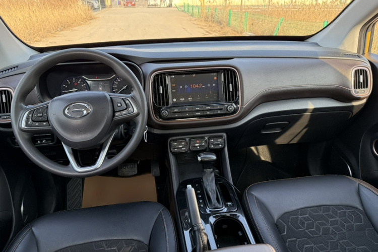 广汽传祺 传祺GS3 2017款 150N 自动精英版中控内饰7010