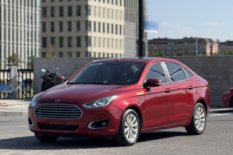 福特 福睿斯 2015款 1.5L 自动时尚型车身外观6007