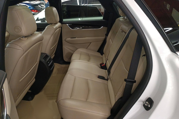 凯迪拉克XT5 2018款 25T 豪华型中控内饰7004