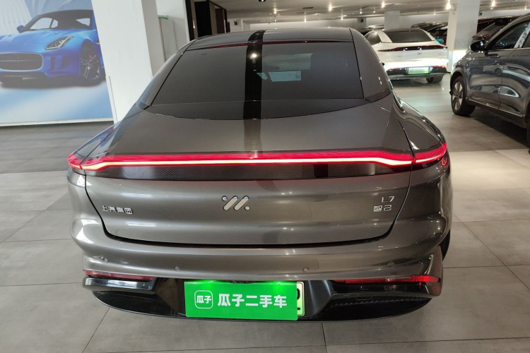 智己汽车 智己L7 2022款 Dynamic车身外观6