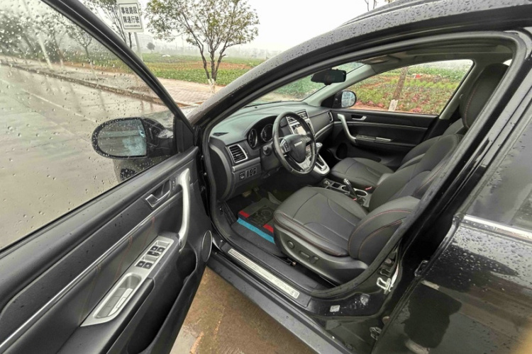 哈弗H6 2017款 蓝标 运动版 1.5T 自动两驱豪华型中控内饰7004