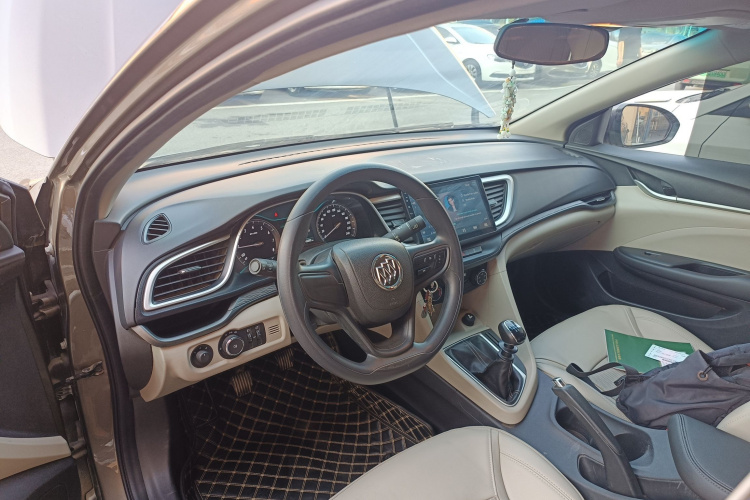 别克 英朗 2016款 15N 手动精英型中控内饰12