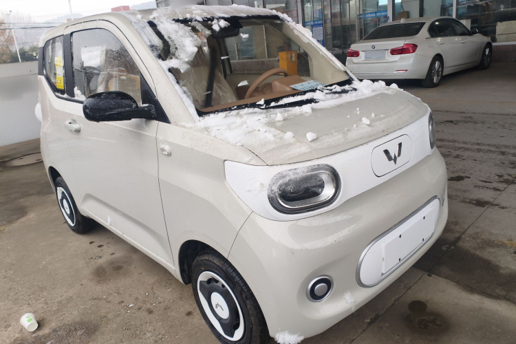 五菱汽车 宏光MINIEV 2024款 第三代 215km 青春版车身外观3