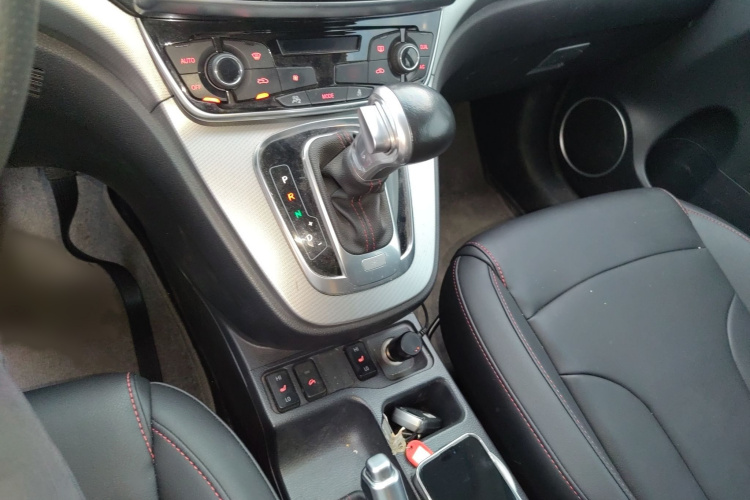 哈弗H6 2017款 红标 运动版 1.5T 自动两驱豪华型局部细节18