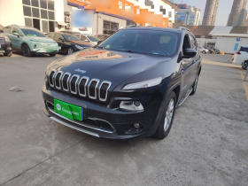 Jeep 自由光 2017款 2.0L 优越版
