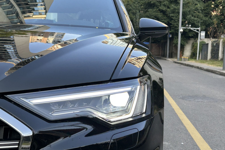 奥迪A6L 2025款 改款 45 TFSI quattro 臻选动感型局部细节36