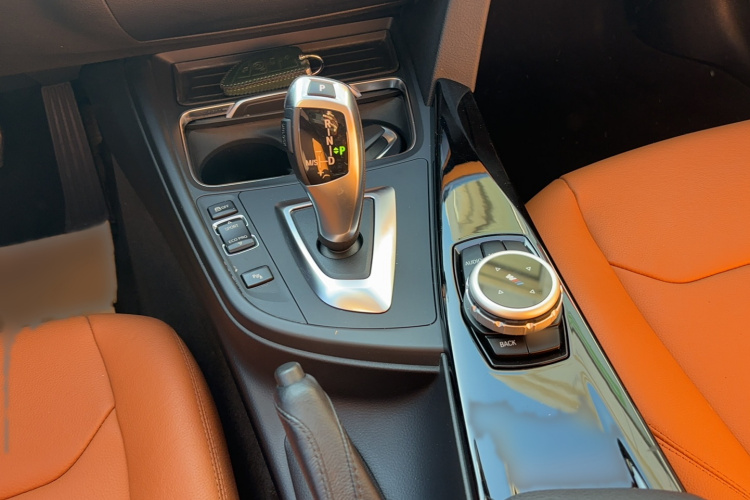 宝马3系 2016款 320Li 进取型局部细节18