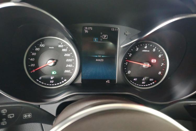 奔驰GLC 2020款 GLC 260 L 4MATIC 动感型中控内饰14