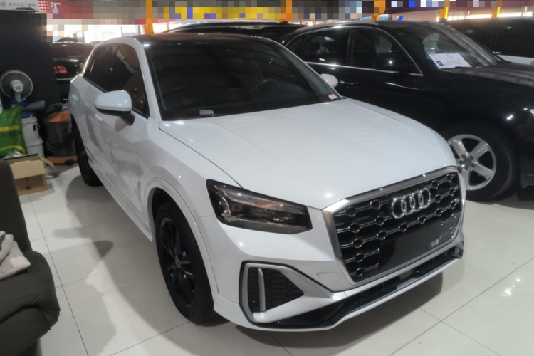 奥迪Q2L 2022款 35 TFSI 进取动感型车身外观3