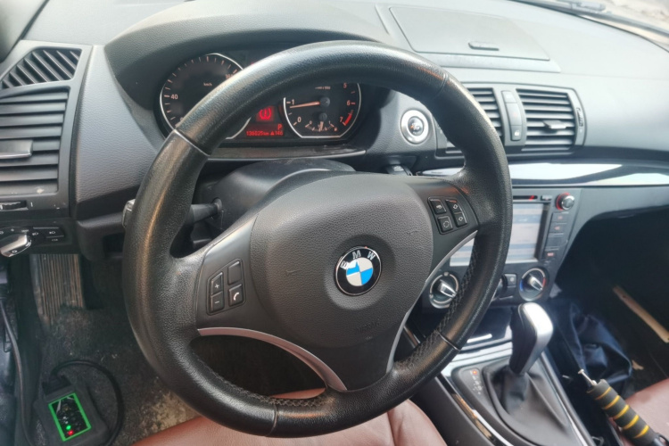 宝马1系(进口) 2011款 120i 敞篷轿跑车局部细节13