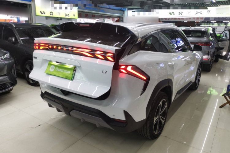 吉利银河 银河L7 2024款 1.5T 115km MAX  龙腾版车身外观7