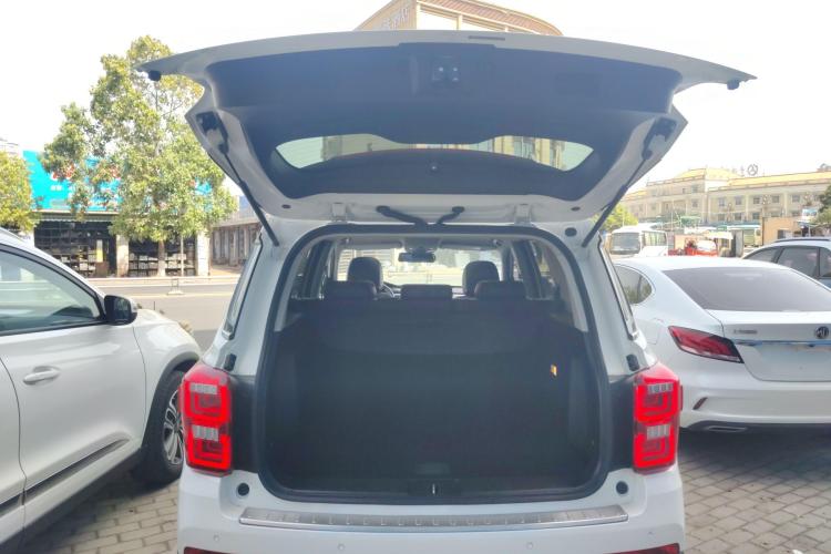 广汽传祺 传祺GS7 2017款 320T 两驱豪华智联型局部细节23