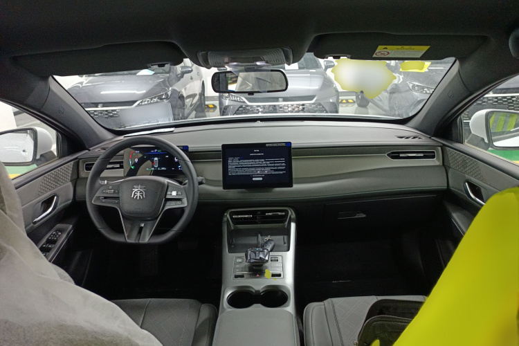 比亚迪 秦PLUS 2025款 DM-i 智驾版 55KM领先型中控内饰7002