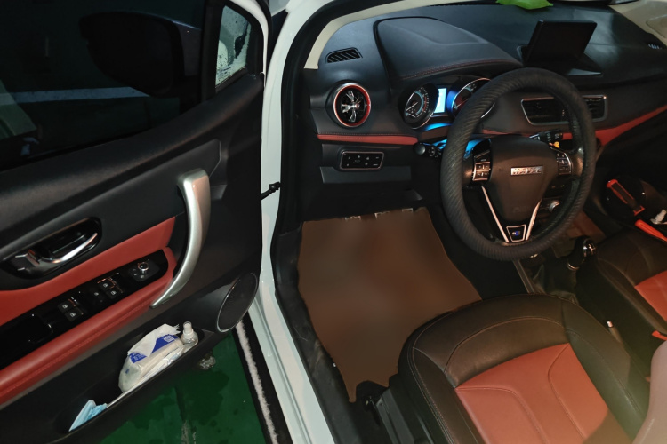 哈弗H1 2016款 改款 蓝标 1.5L 手动舒适型中控内饰7003