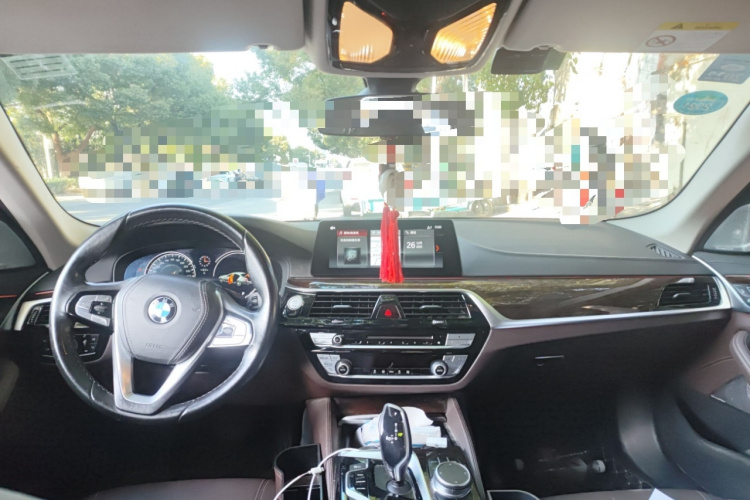 宝马5系 2018款 525Li 豪华套装中控内饰7002