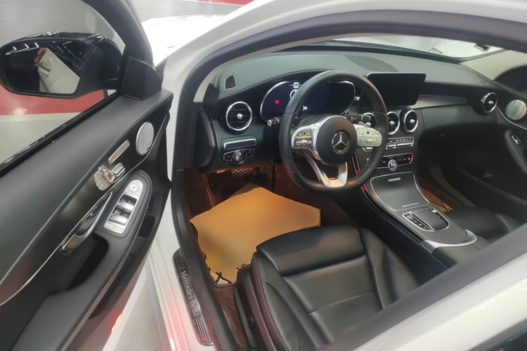 奔驰C级 2021款 C 260 L 运动星耀臻藏版中控内饰7003