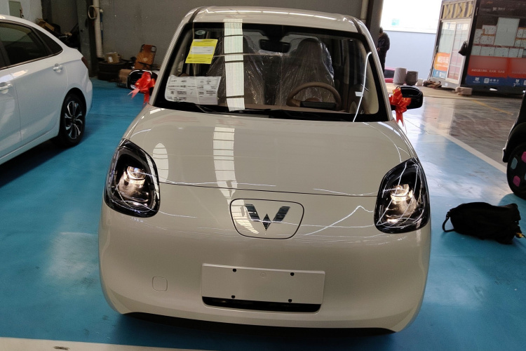 五菱汽车 宏光MINIEV 2025款 四门版 进阶款车身外观2