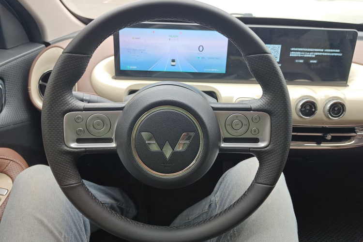 五菱汽车 五菱缤果 2023款 333km 灵犀互联款中控内饰13