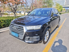 奥迪Q7 2019款 45 TFSI 舒适型