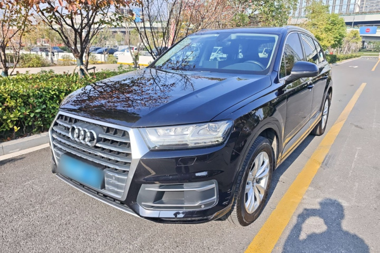 奥迪Q7 2019款 45 TFSI 舒适型车身外观1