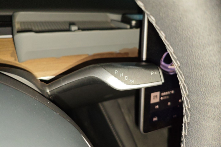 特斯拉 Model Y 2021款 标准续航后驱版局部细节18