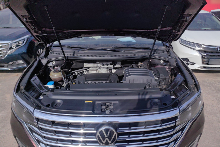 大众 威然 2022款 380TSI 尊贵版机舱底盘24