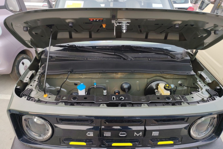 吉利银河 2025款 210km 熊猫骑士机舱底盘24