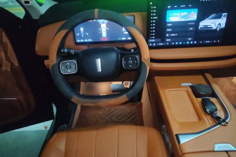 魏牌 蓝山 2025款 四驱 Max中控内饰13