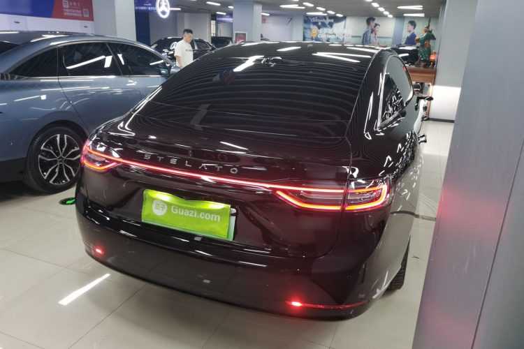 鸿蒙智行 享界S9 2025款 增程 Ultra车身外观6005