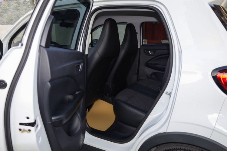 零跑汽车 零跑T03 2025款 310舒享版中控内饰7002