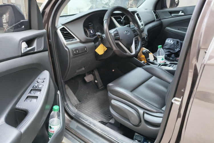 现代 途胜 2015款 1.6T 双离合两驱智能型中控内饰7003