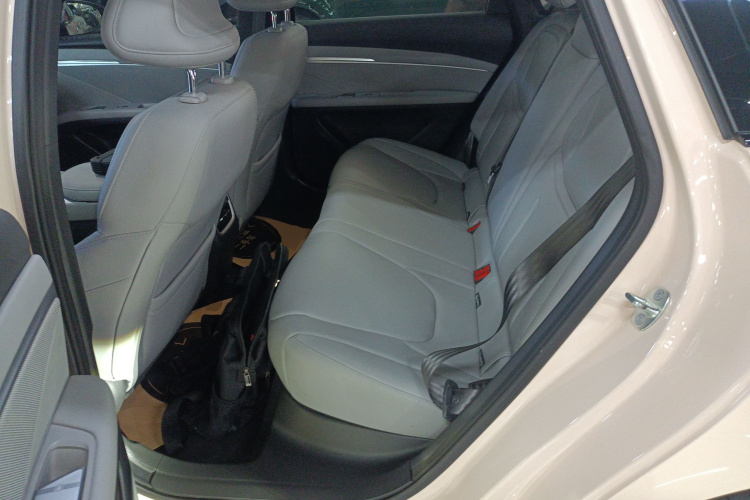 小鹏MONA M03 2024款 515 长续航中控内饰7004