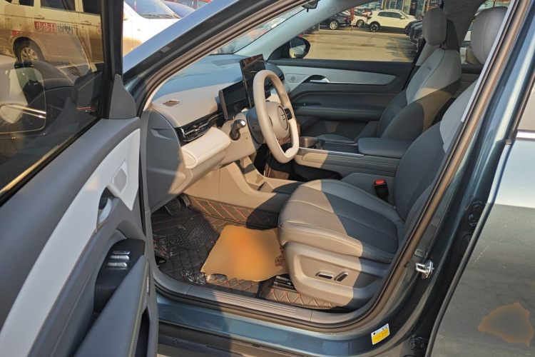 奔腾 悦意03 2025款 565km 悠享版中控内饰7002