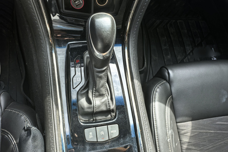 凯迪拉克ATS-L 2017款 28T 技术型中控内饰7004