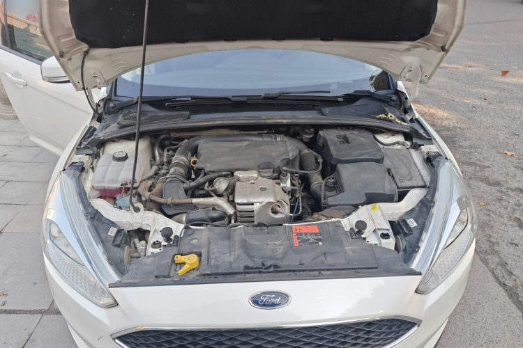 福特 福克斯 2015款 两厢 EcoBoost 125 手动超能风尚型局部细节24