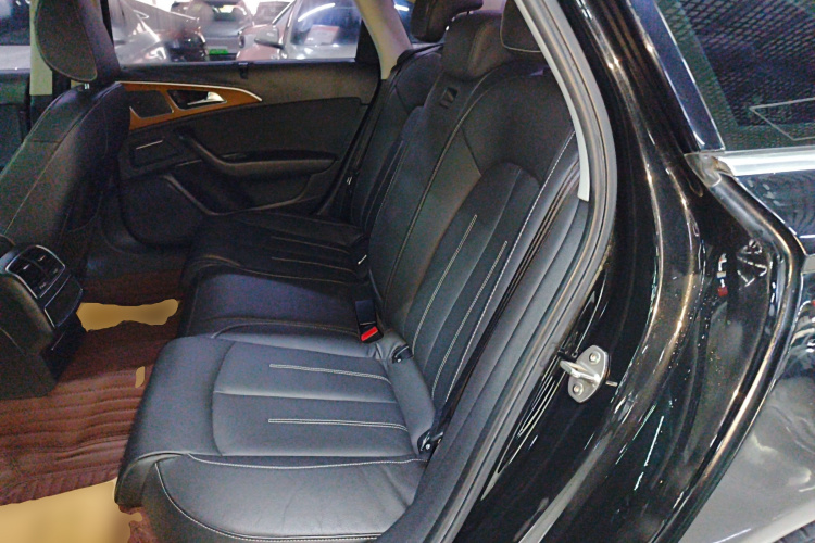 奥迪A6L 2018款 30周年年型 TFSI 进取型中控内饰21