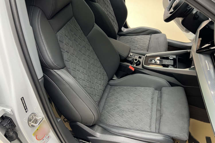 奥迪A3 2024款 Sportback 35 TFSI 豪华运动型中控内饰7014