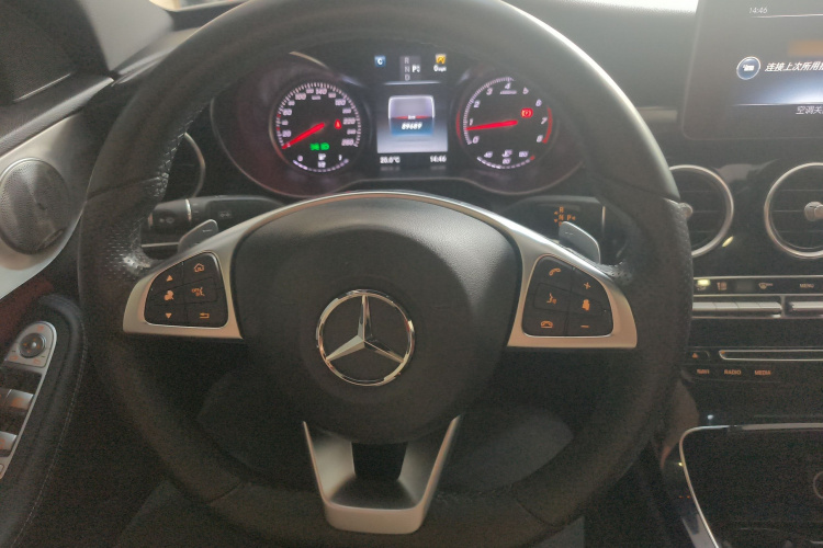 奔驰C级 2016款 C 200 运动版局部细节13