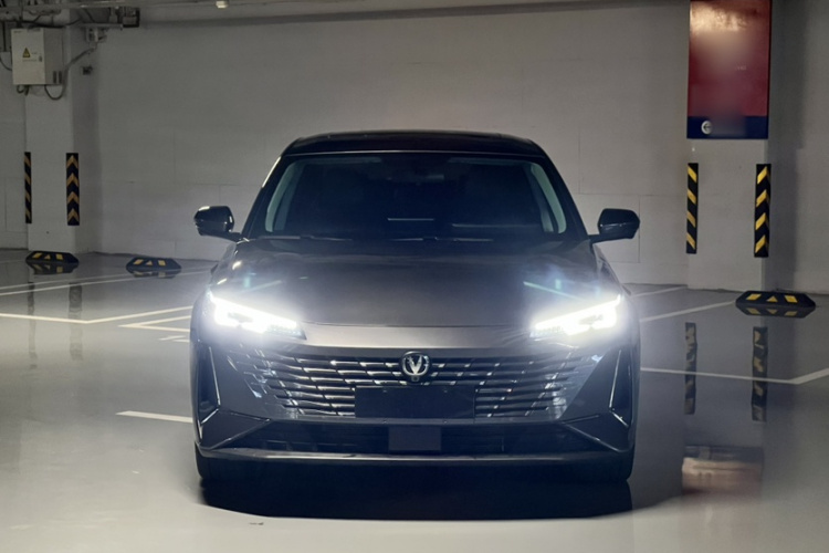 长安 逸动 2025款 蓝鲸 1.5T 500Bar尊贵型车身外观6001