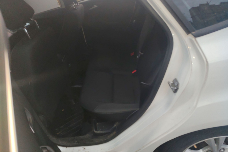 福特 福克斯 2017款 两厢 1.6L 手动舒适型智行版中控内饰7004