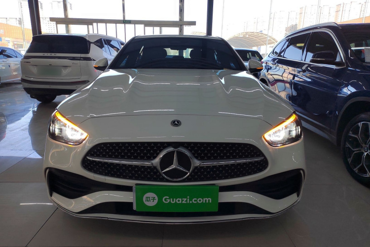 奔驰C级 2022款 C 200 L 运动版车身外观2