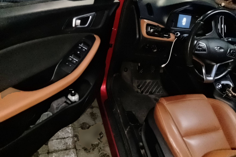 奇瑞 瑞虎7 2016款 1.5T 手动耀目版中控内饰7003