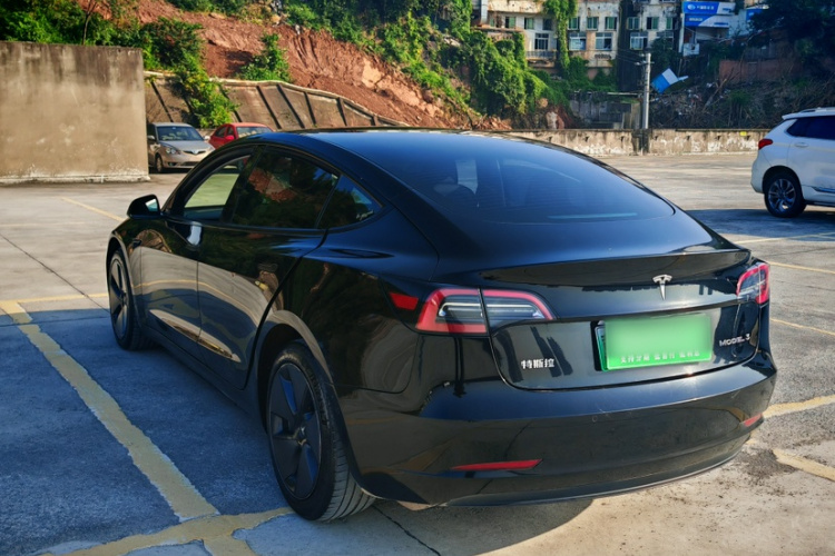 特斯拉 Model 3 2022款 后轮驱动版车身外观6006